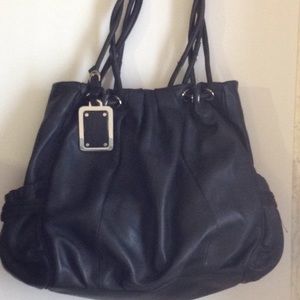 Authentic leather B Makowsky shoulder bag